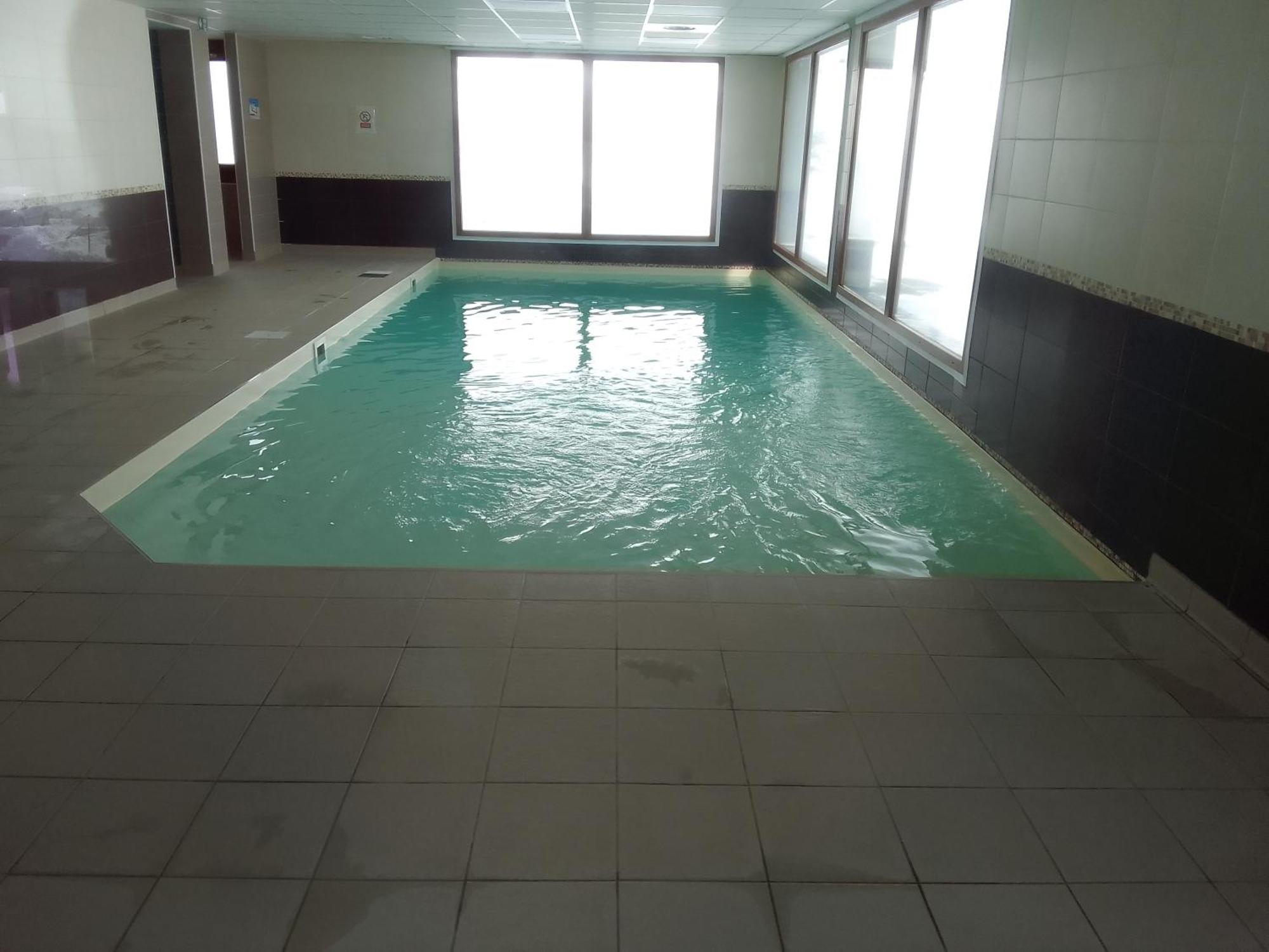 Appartement Dans Residence De Tourisme เบสเซต์-แซงตานัสแตส ภายนอก รูปภาพ